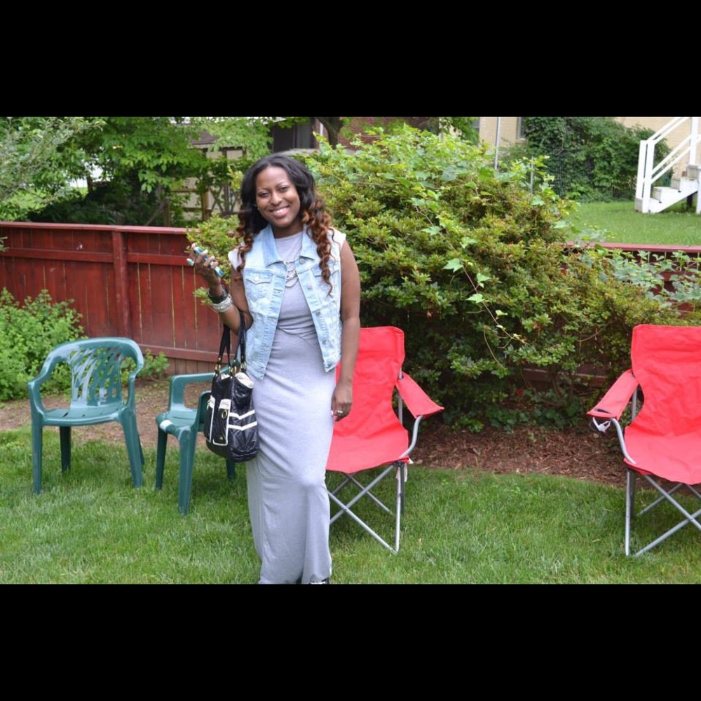 Meet your Posher, Nikeya